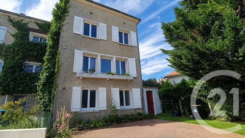   Location Maison Maison - 5 pièce(s) - 145 m²