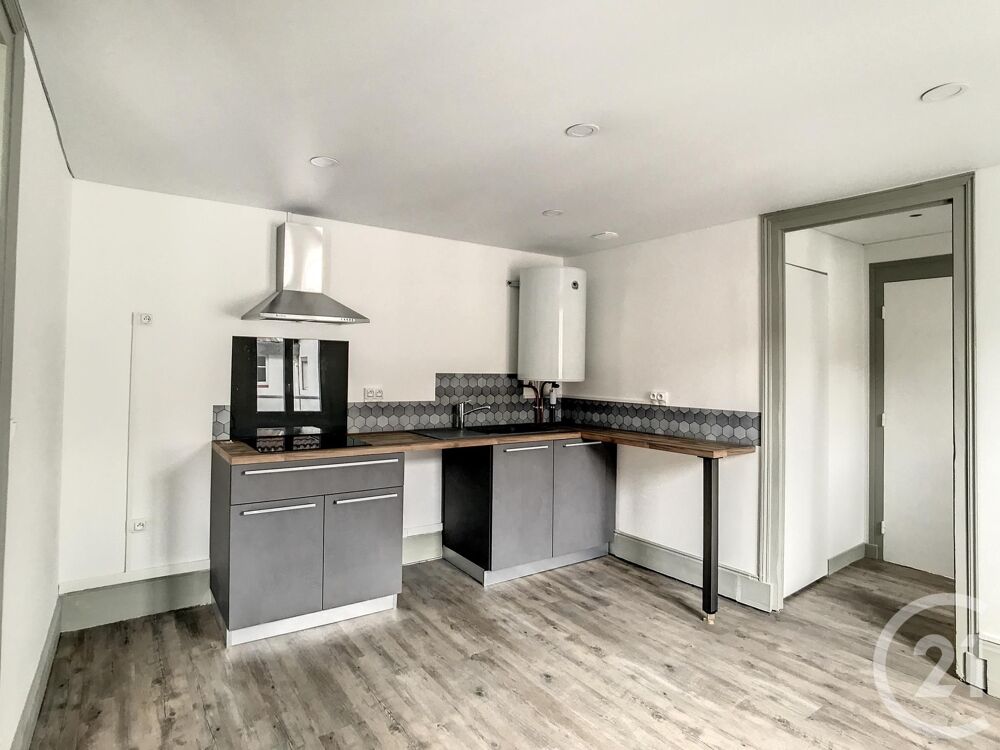 *** VENDU avec Locataire en place *** Situé au ....