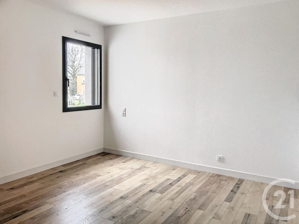 location Maison - 4 pièce(s) - 97 m² Sainte-Marie (35600)
