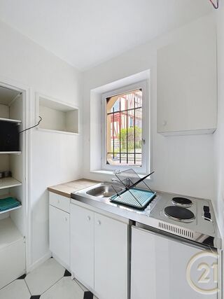  Appartement à louer 1 pièce 25 m²