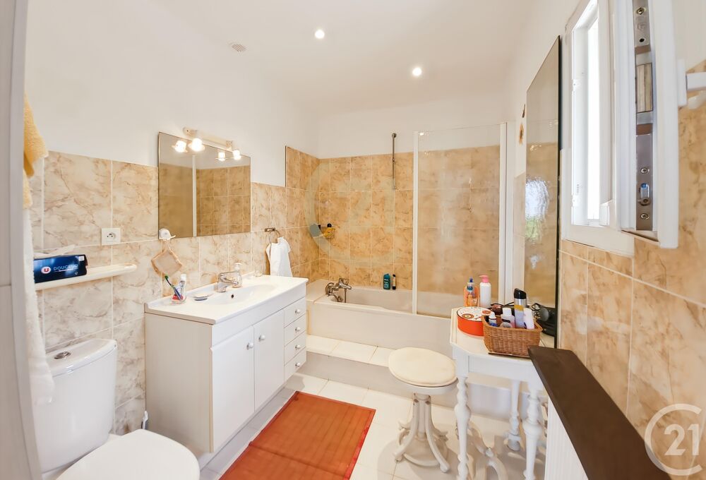 � vendre  Maison Lumio (20260)