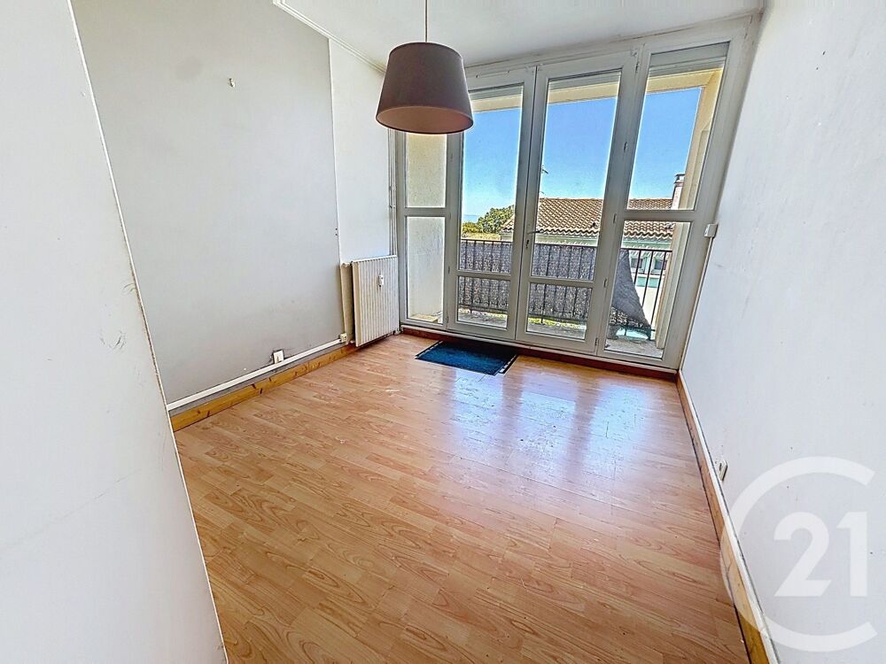 Rare.Secteur des hauts de Villeneuve, dans une coproprié....