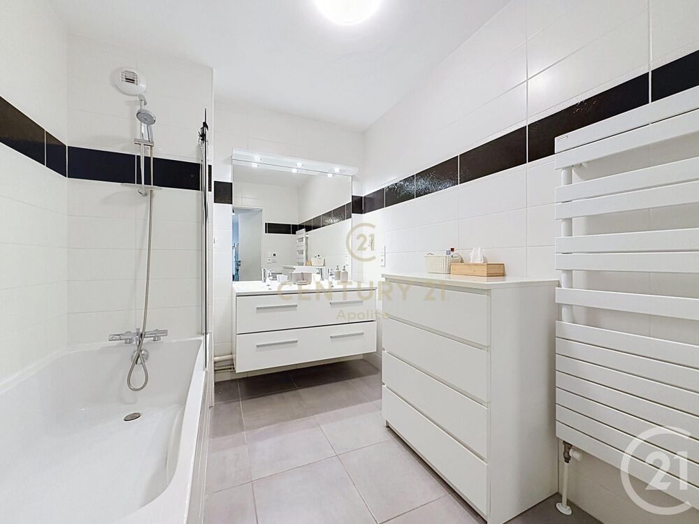 vente Appartement - 4 pièce(s) - 97 m² La Madeleine (59110)