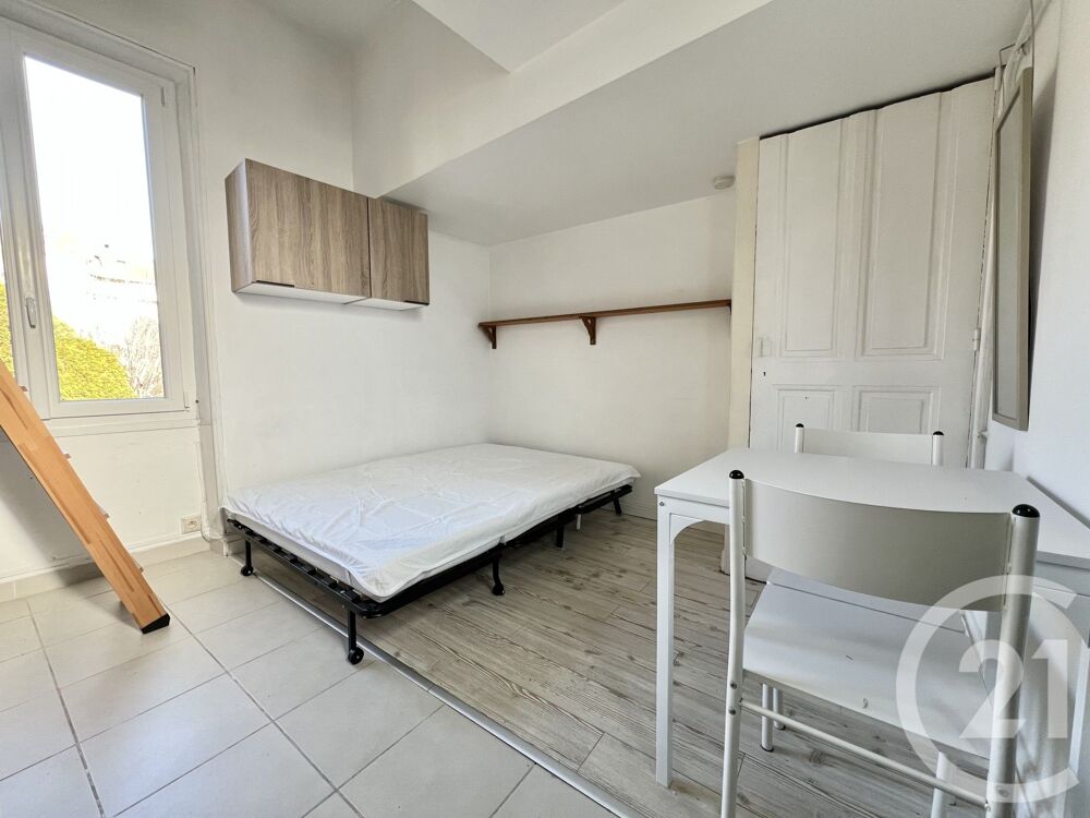 GRENOBLE / EUROPOLE / 8 RUE REVOL : Joli studio....