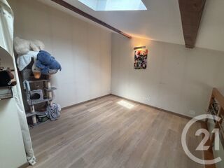  Appartement à louer 2 pièces 65 m²