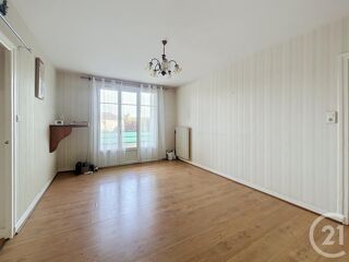  Appartement à louer 4 pièces 66 m²