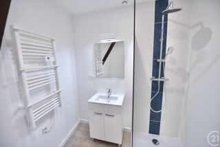  Appartement à louer 2 pièces 33 m²