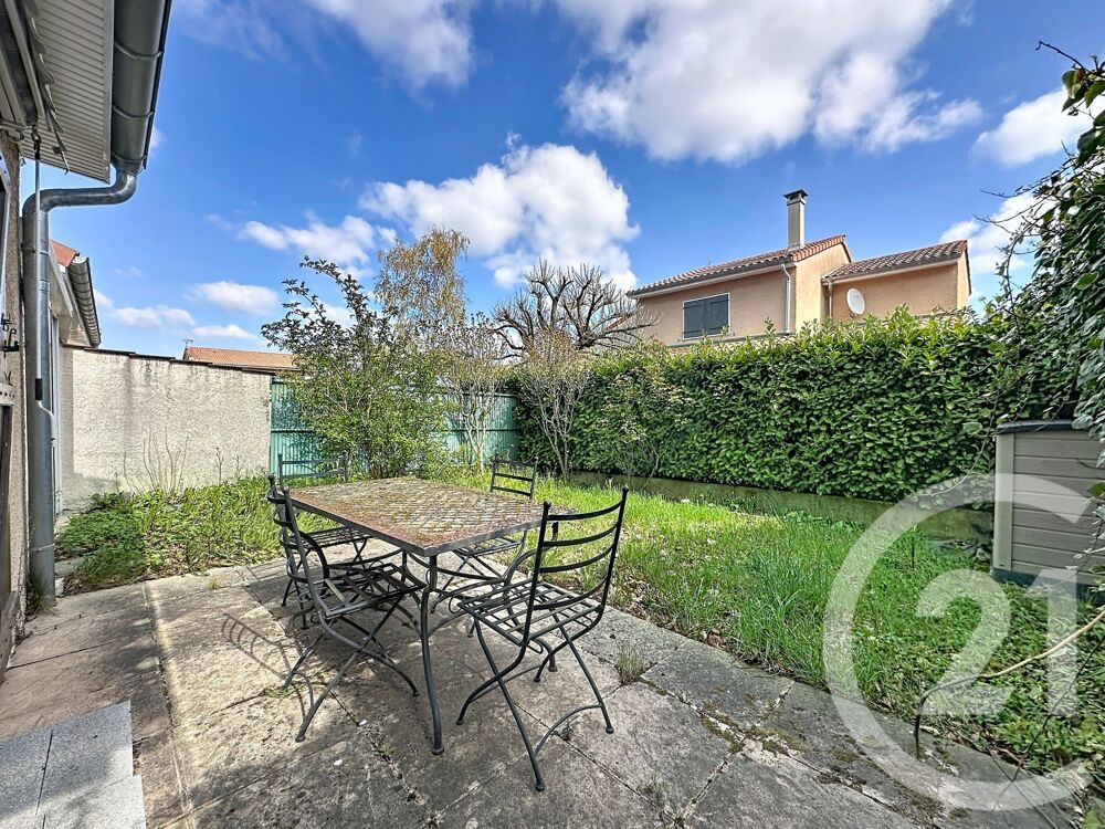 Maison T4 au calme en lotissement Saint-Pierre-de-Chand....