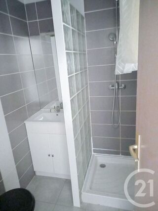  Appartement à louer 1 pièce 21 m²
