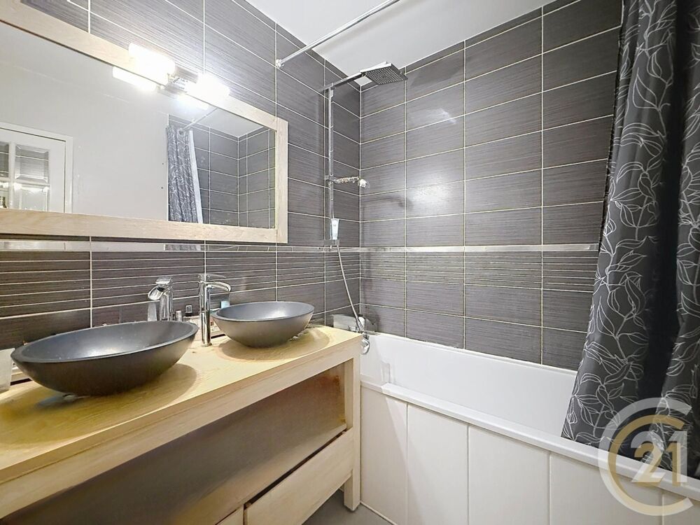 Dans votre agence CENTURY 21 Bruno Ferrand de Déville-lè....