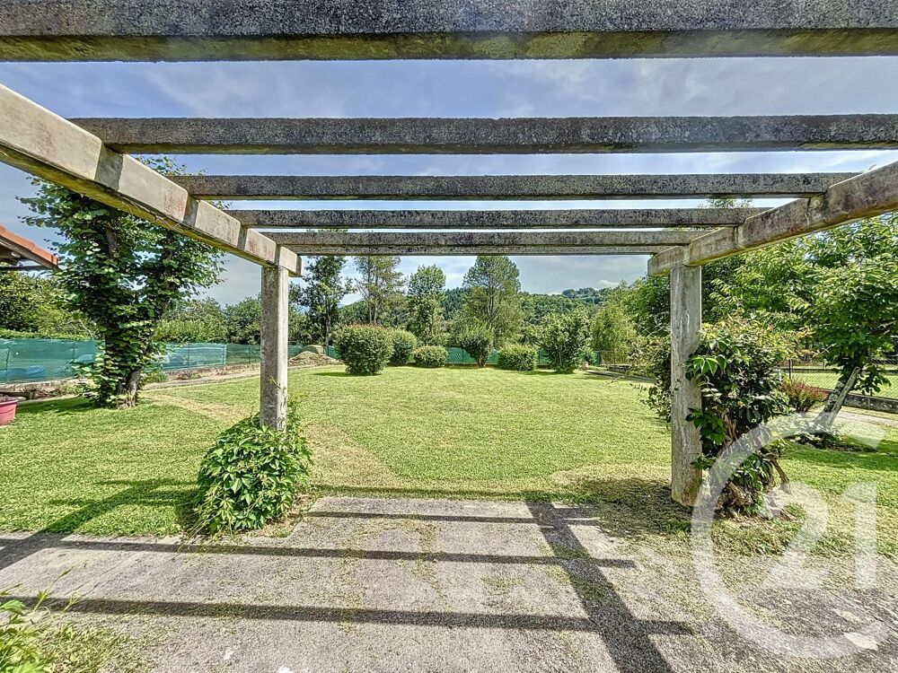 vente Maison - 5 pi�ce(s) - 167 m� Montjoie-en-Couserans (09200)