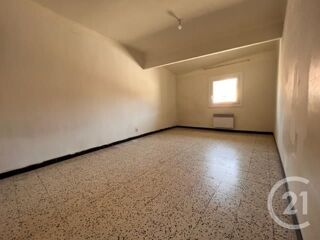  Appartement à louer 3 pièces 83 m²