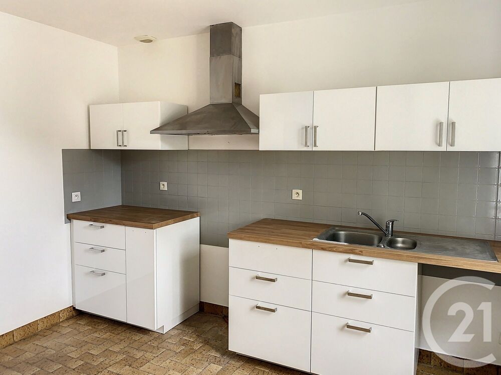 35600 - BAINS SUR OUST Maison de bourg, proche....