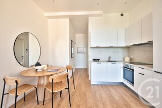  Appartement à louer 3 pièces 47 m² Nice