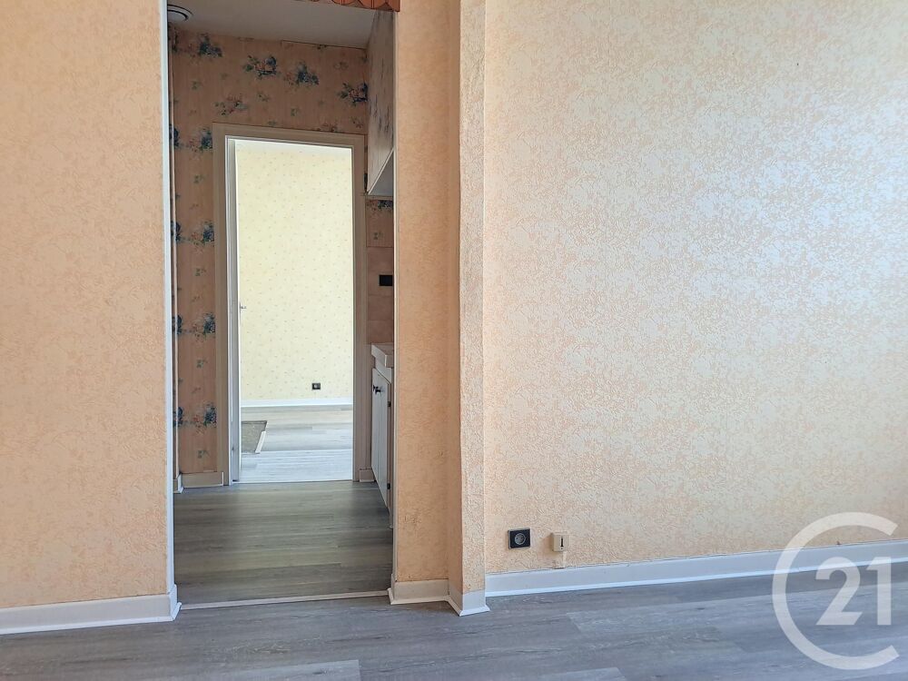 location Appartement - 2 pièce(s) - 40 m² Bar-sur-Aube (10200)