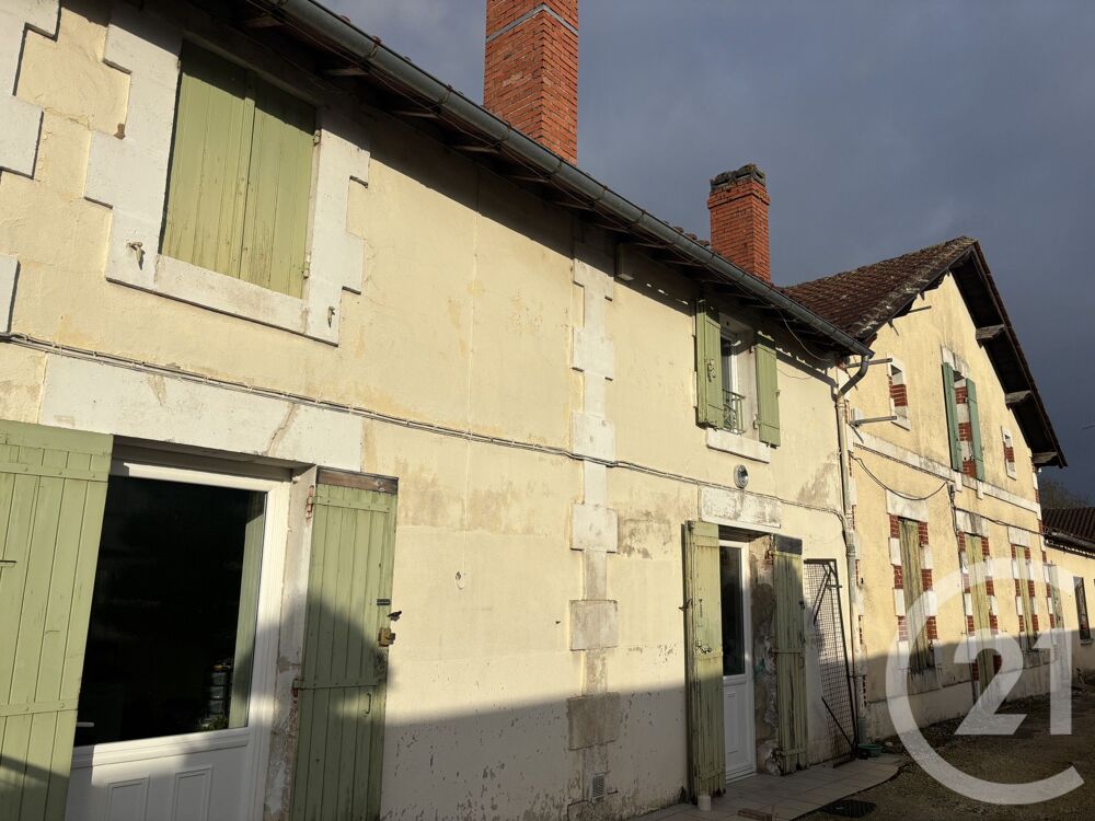 À vendre à MontponMénestérol (24700), maison de 205m² ré....