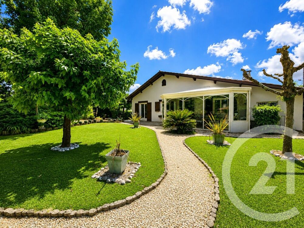 vente Maison - 4 pièce(s) - 137 m² Saint-Laurent-Médoc (33112)