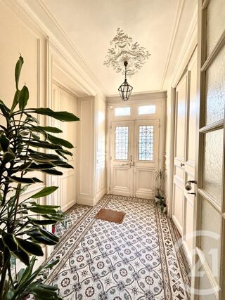  Maison � vendre 10 pi�ces 250 m�