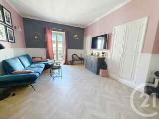  Appartement à louer 4 pièces 97 m²