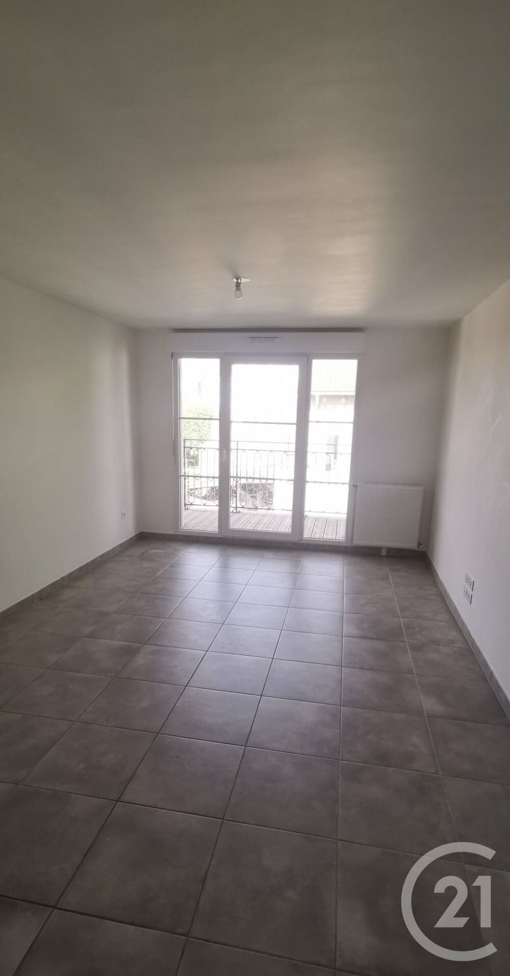 location Appartement - 2 pièce(s) - 41 m² Le Blanc-Mesnil (93150)
