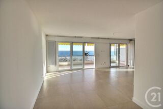  Appartement à louer 3 pièces 77 m²