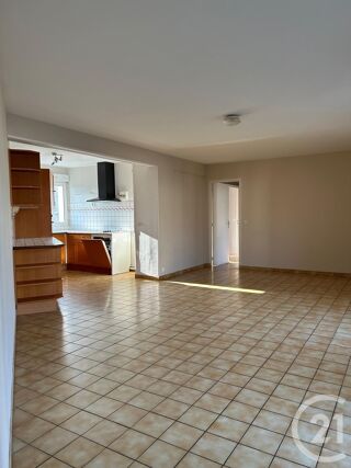  Appartement à louer 3 pièces 66 m²