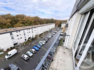  Appartement à louer 4 pièces 80 m²