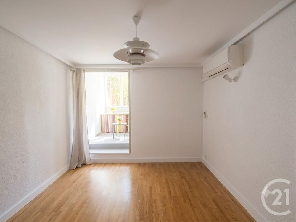 LAS COBAS - APPARTEMENT T3 - JARDIN - REZ DE CHAUSSEE - ....