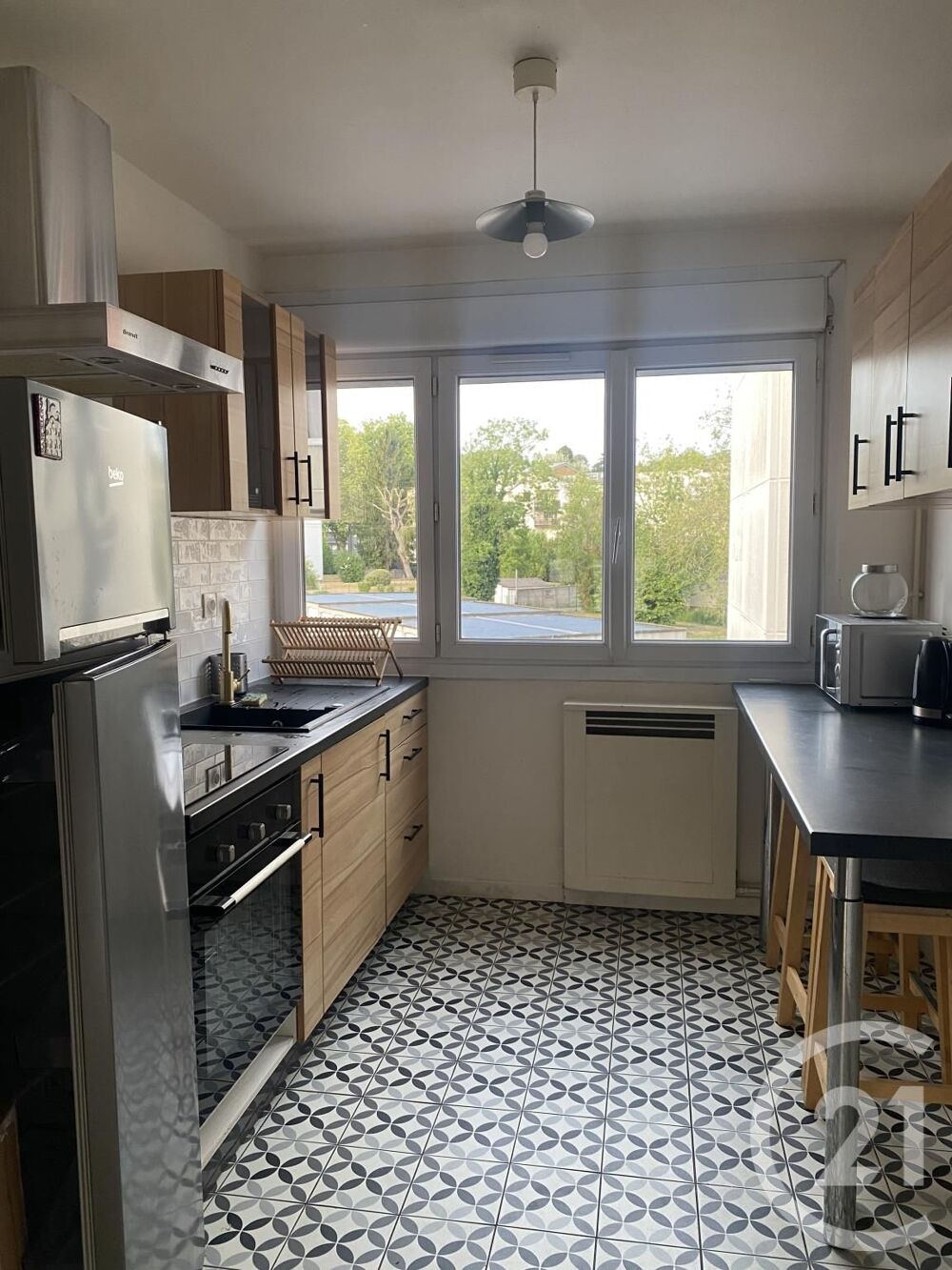 À LOUER APPARTEMENT T4 AVEC 3 CHAMBRES DÉVILLE-LÈS-ROU....