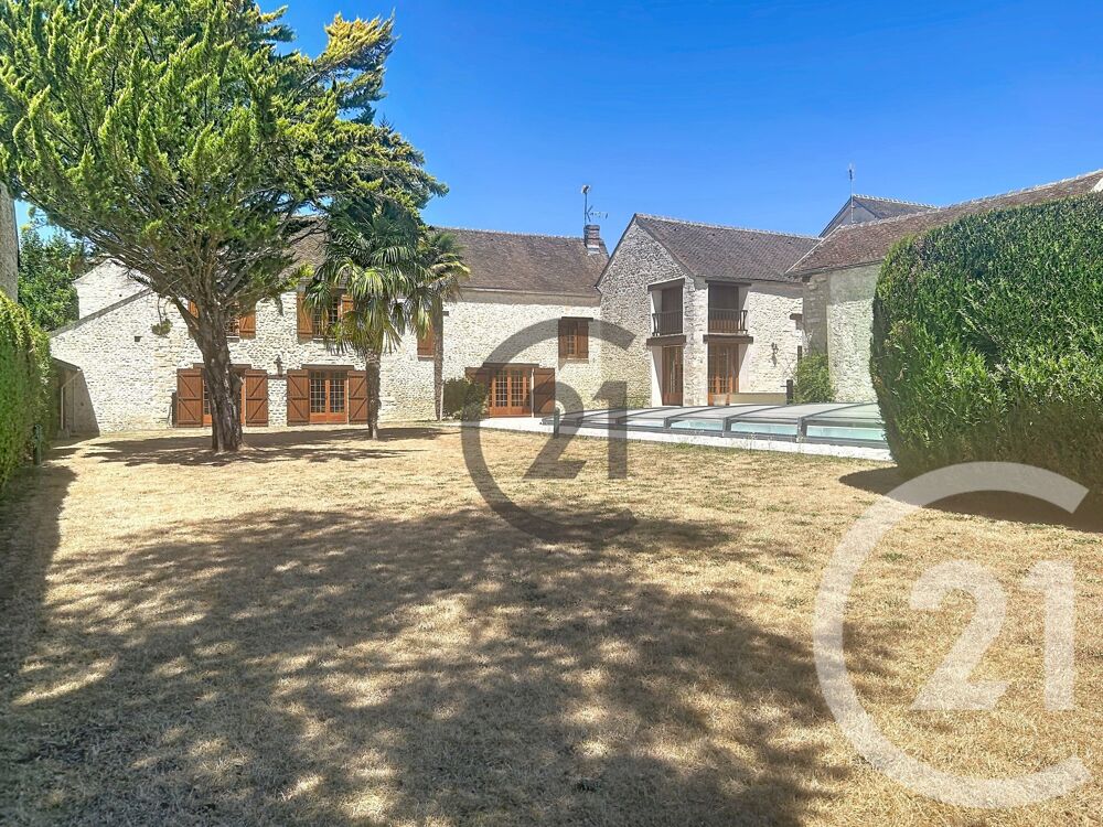 URY Élégante propriété de caractère en pierre aux porte....