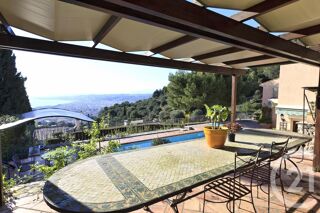  Maison � vendre 5 pi�ces 216 m�