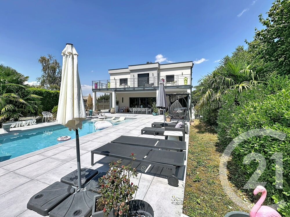 Maison 8 pièces 343 m² · à Heyrieux · 343 m² · 884 000 €
