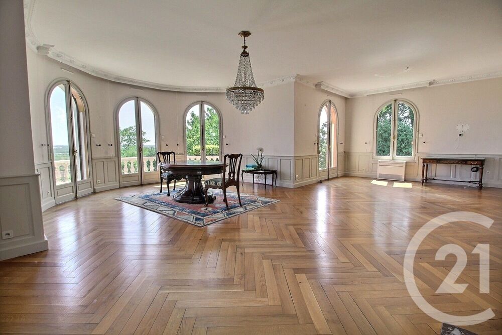 Maison 6 pièces 400 m² · à Miribel · 400 m² · 670 000 €