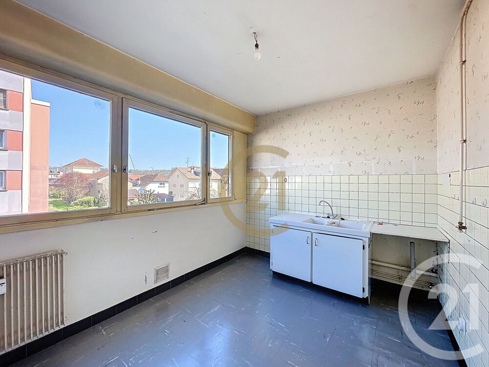 Découvrez à Belfort cet appartement de 106m² situé au pr....