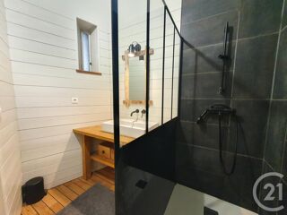  Appartement à louer 4 pièces 87 m²