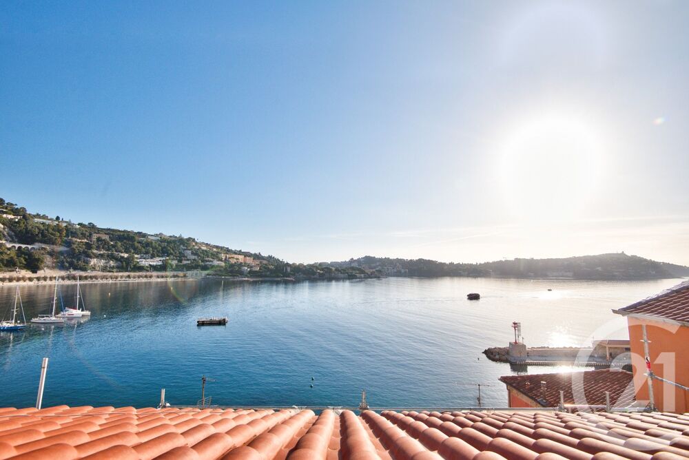 VILLEFRANCHE-SUR-MER: En plein c½ur de la vieille ville,....