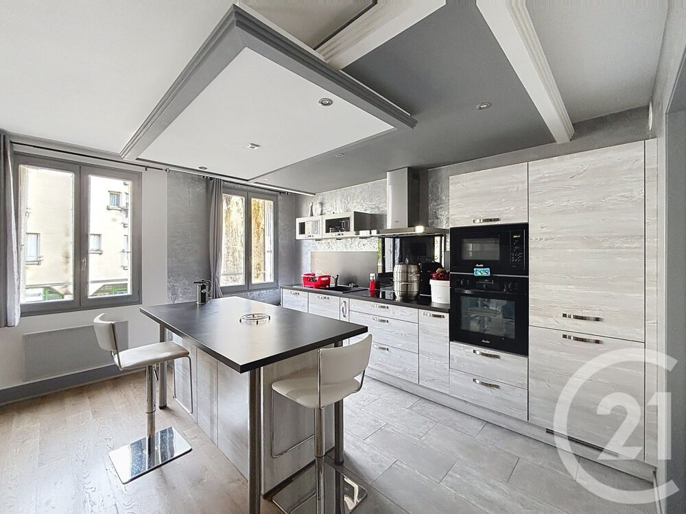 A Bar sur Aube : Appartement situé au 1er étage d'un imm....
