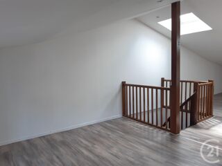  Appartement à louer 3 pièces 74 m²