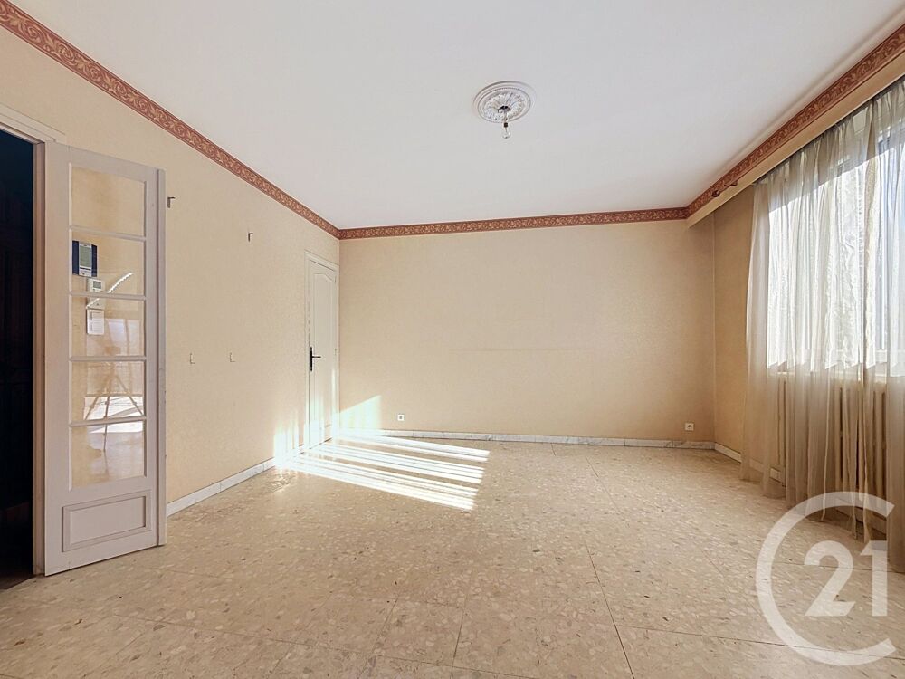vente Maison - 8 pièce(s) - 200 m² Saint-Pourçain-sur-Sioule (03500)