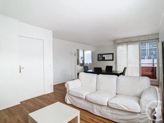  Appartement à louer 4 pièces 77 m²