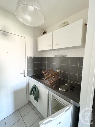  Appartement à louer 1 pièce 19 m²