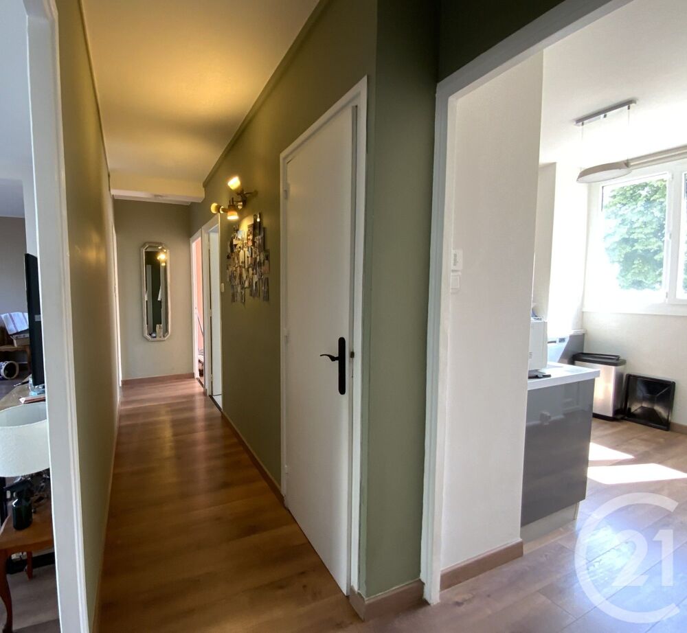 location Appartement - 2 pièce(s) - 60 m² Saint-Priest (69800)