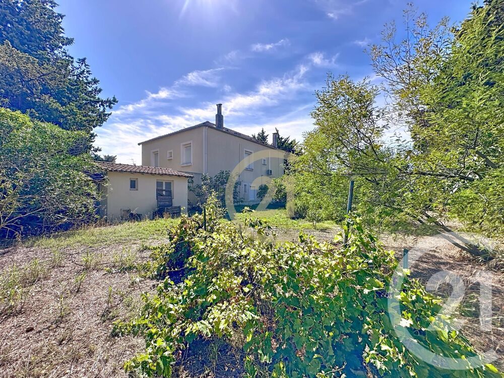 Venez découvrir cette villa d'environ 185 m² habitables,....