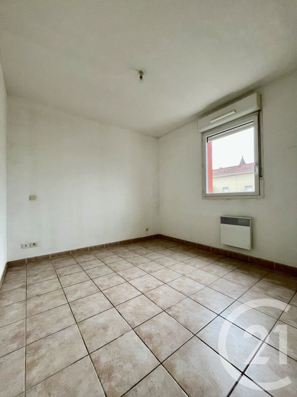location Appartement - 3 pièce(s) - 58 m² Alès (30100)