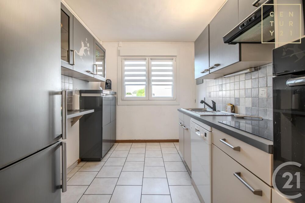 En bref : Appartement à vendre à Rousies, situé en r....