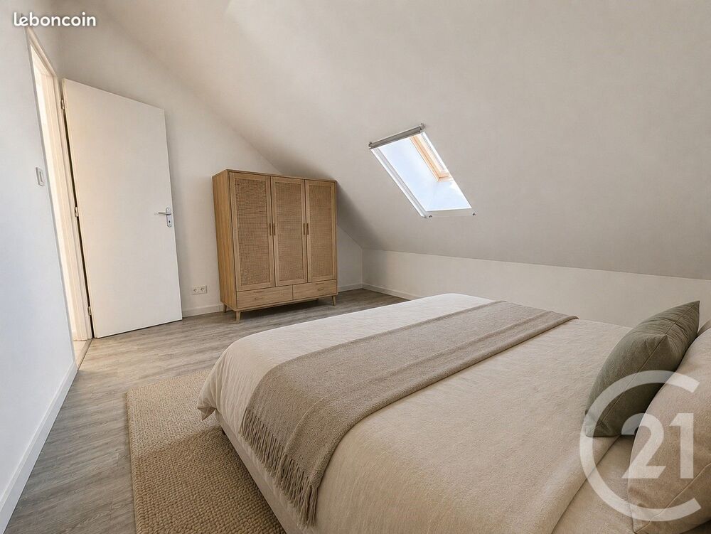 location Appartement - 2 pièce(s) - 42 m² Sainte-Suzanne (25630)