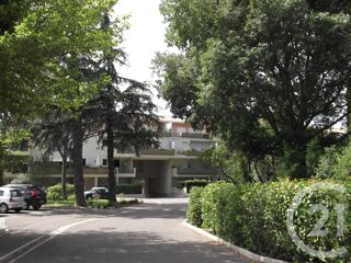  Appartement à louer 2 pièces 46 m²