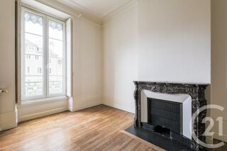  Appartement � vendre 2 pi�ces 77 m�