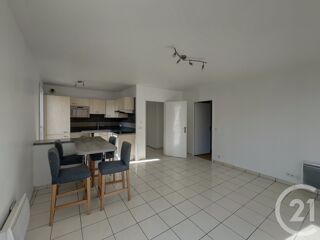  Appartement à louer 2 pièces 44 m²