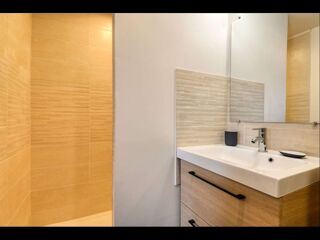  Colocation � louer 7 pi�ces 110 m�